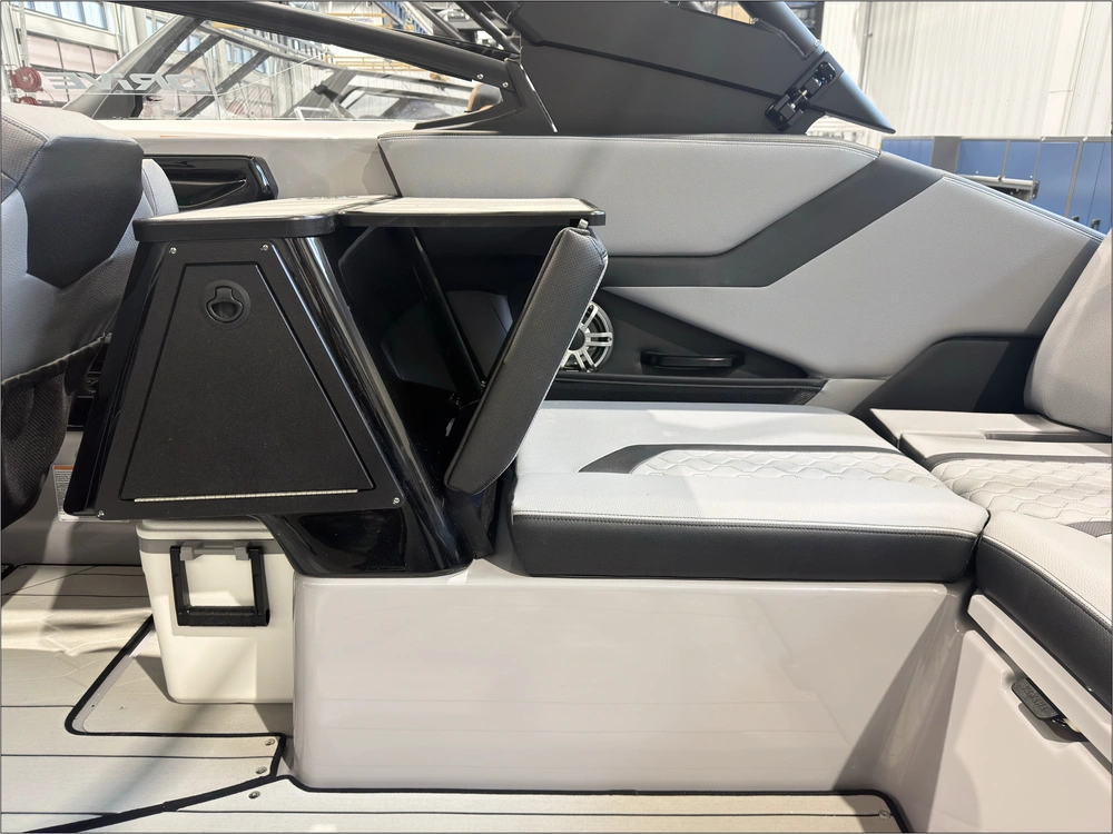 2026 Yamaha 255xd $3,000 Rebate alt