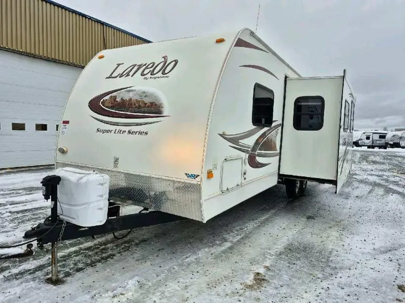 2010 Keystone RV Laredo 29BHS thumbnail 8