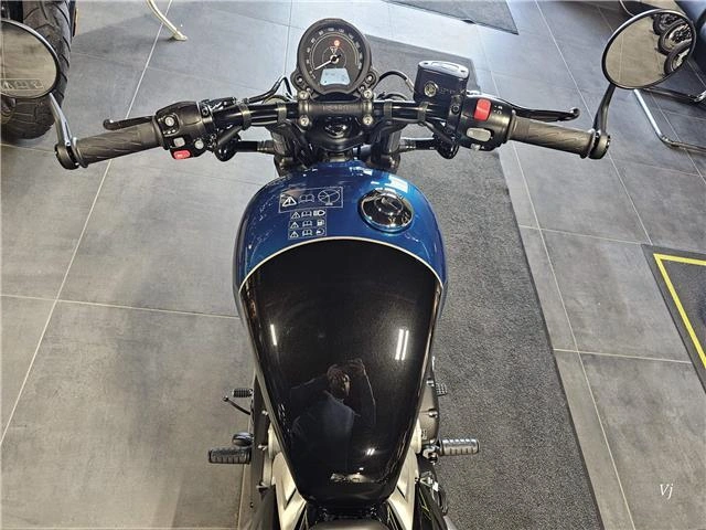 2026 Triumph Bonneville Bobber alt
