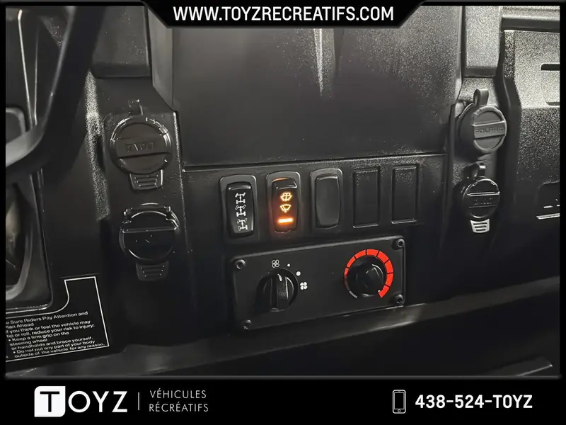 Polaris RANGER CREW SP 570 NORTHSTAR 922 KM / PELLE À NEIGE / CHAUFFAGE 2025