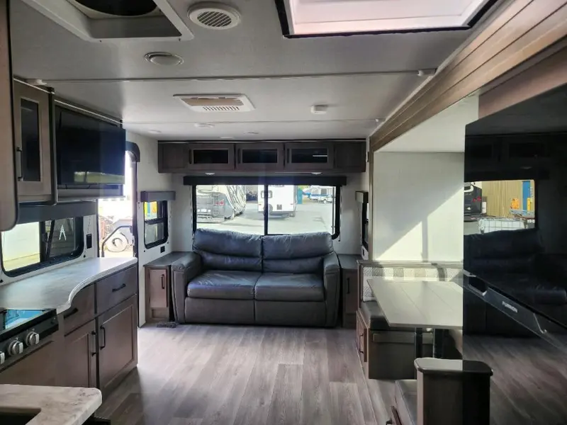 2024 Grand Design Transcend Xplor 245RL thumbnail 17