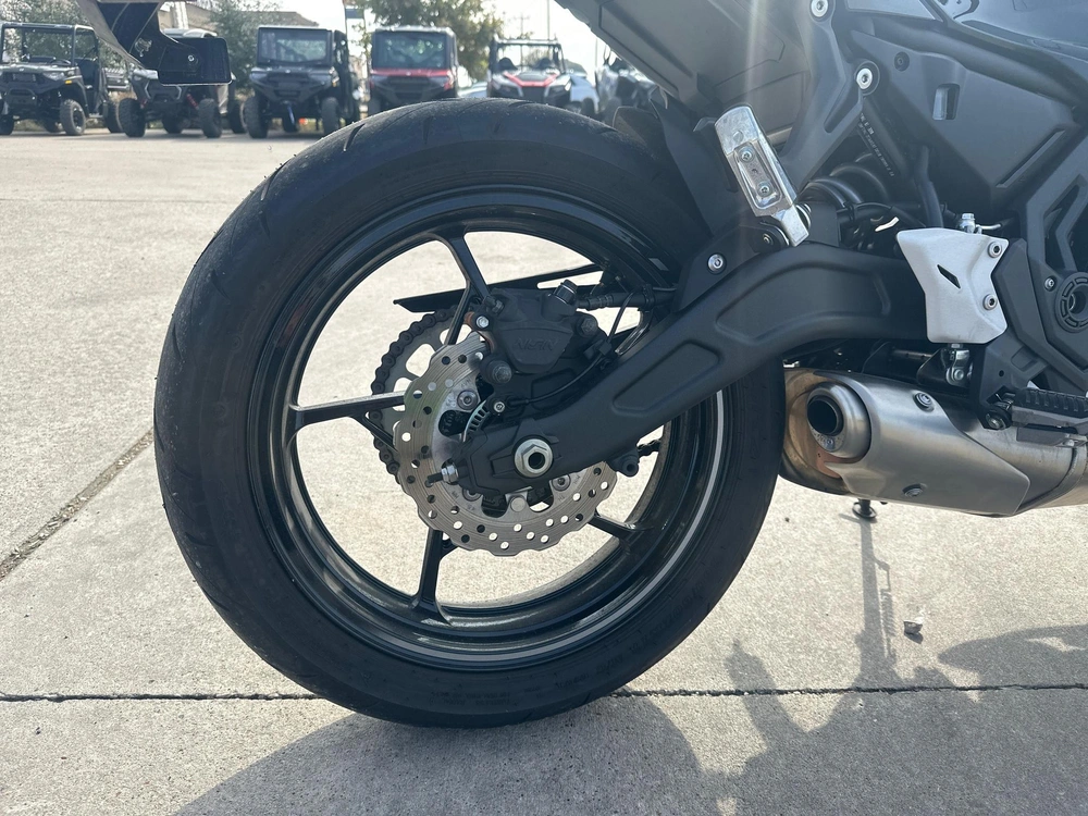 2025 Kawasaki Ninja® 650 Abs alt