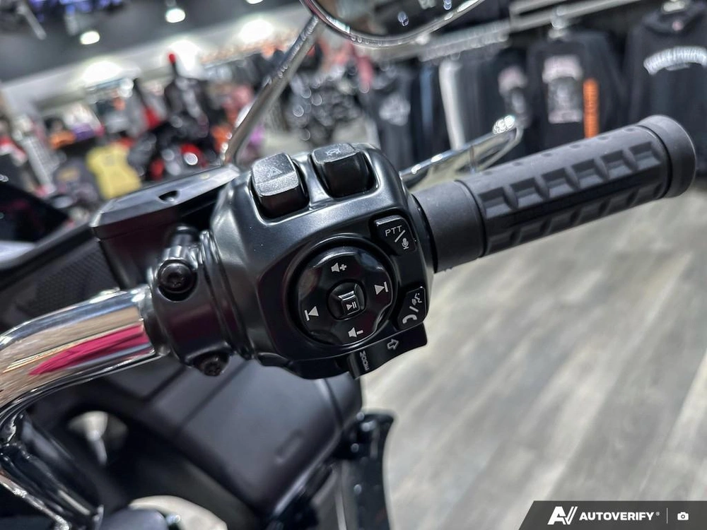 2026 Harley-davidson Road Glide alt