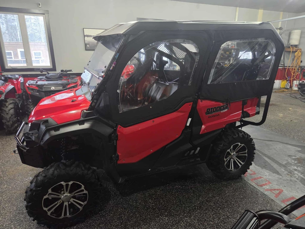 Honda Pioneer 1000-5s 2017 alt