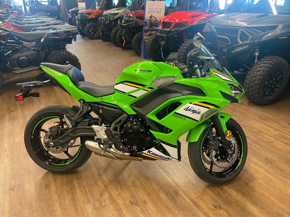 2025 Kawasaki Ninja® 650 Abs Abs alt