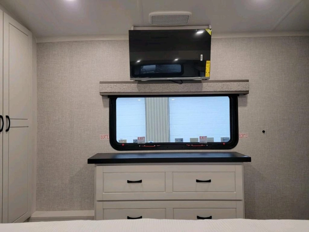 Jayco North Point 310rlts 2025 alt