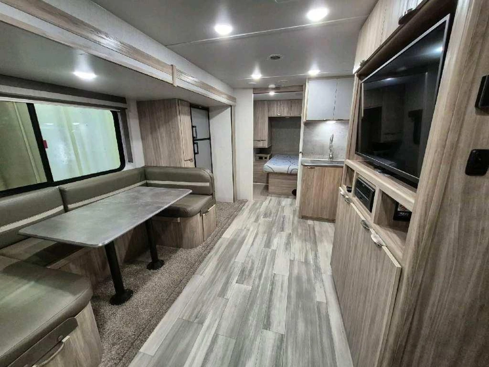 Winnebago Minnie 2301bhs 2022 alt