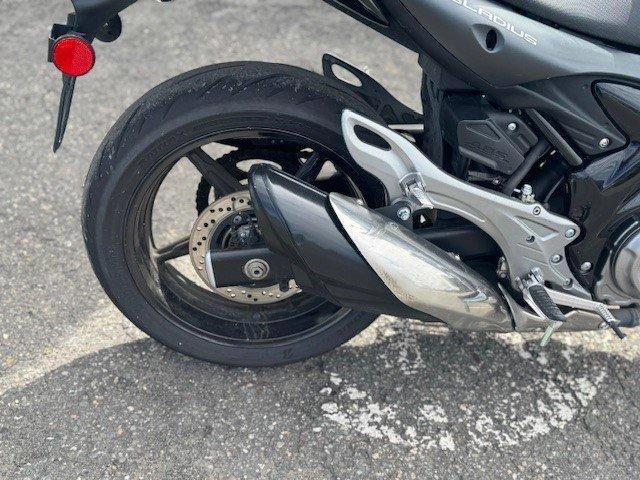 Suzuki Sv6550 Gladius 2014 alt