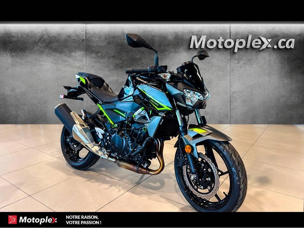 Kawasaki Z400 2023 alt
