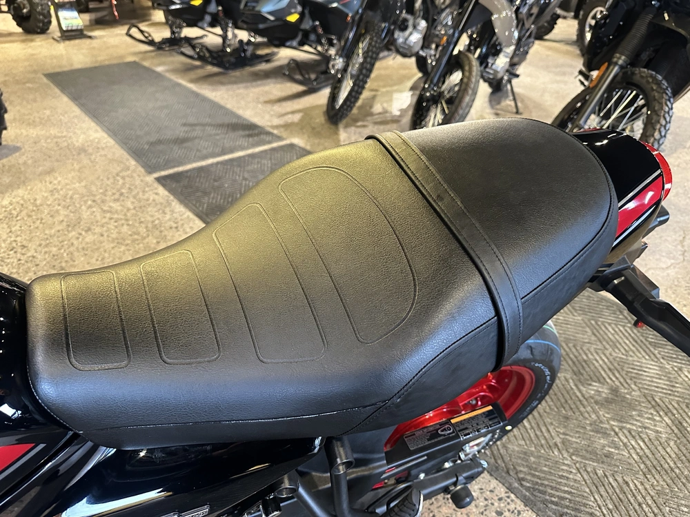 2026 Kawasaki Z650rs alt