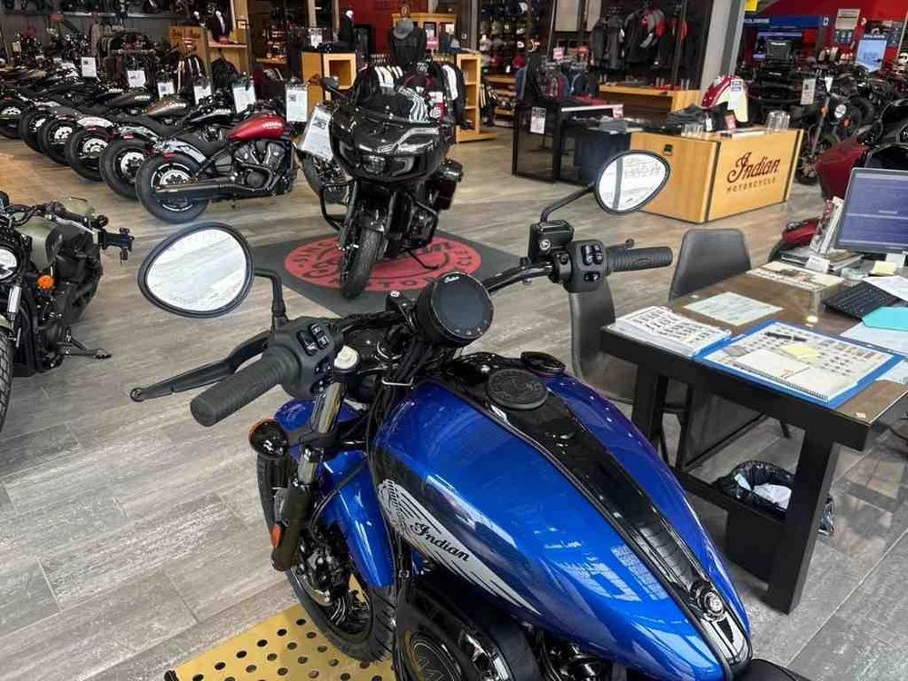 2026 Indian Motorcycle Indian Chief Dark Horse alt