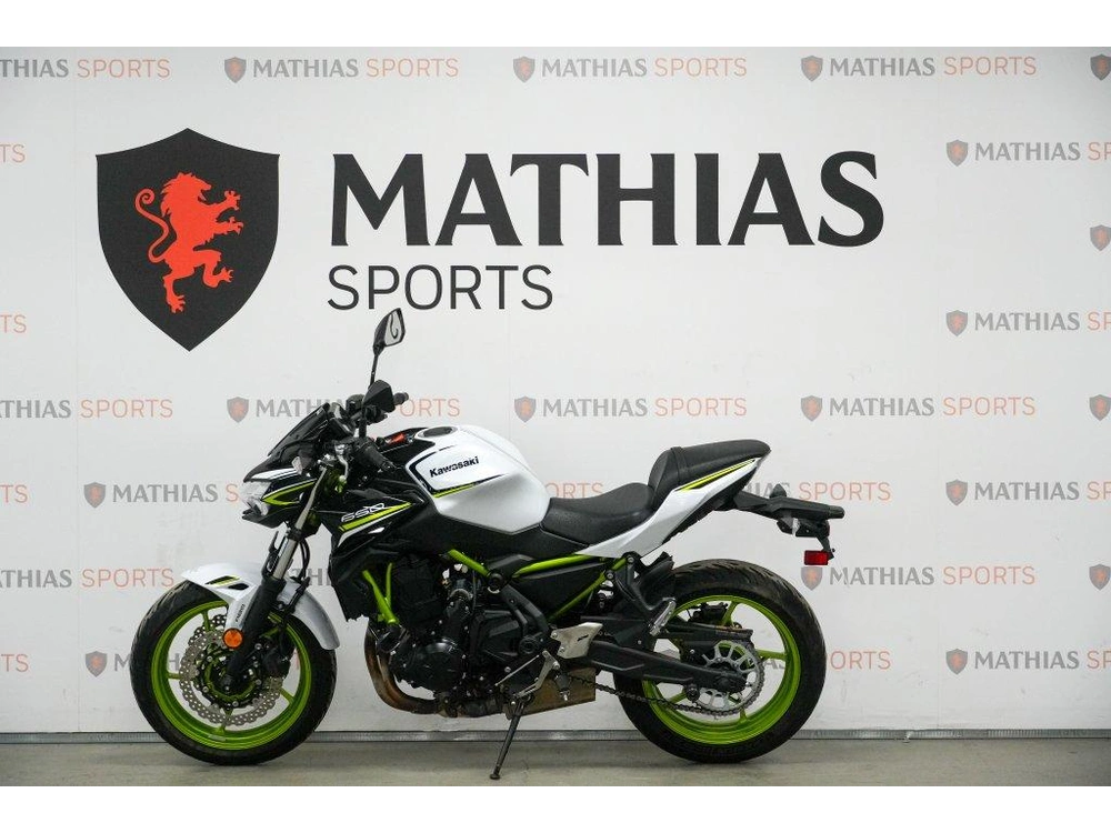 Kawasaki Z650 2021 alt