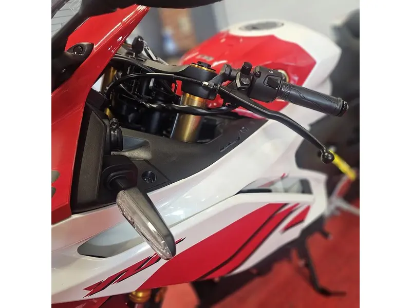 2026 Yamaha YZF R3 ABS thumbnail 9