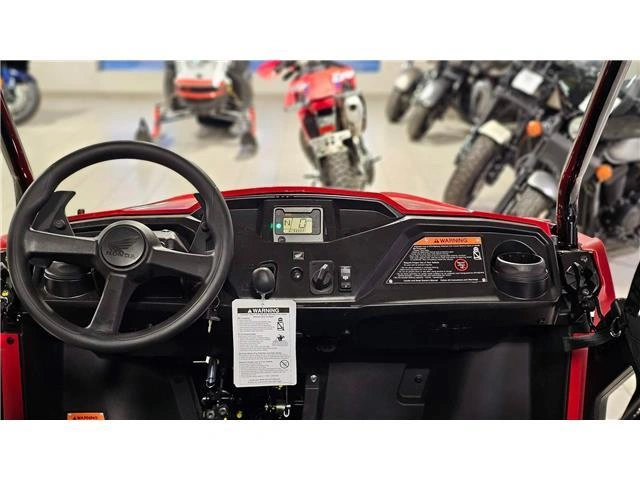 2026 Honda Pioneer 520 Standard alt