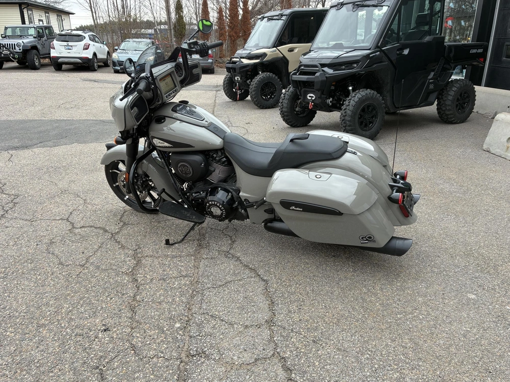 2023 Indian Motorcycle Chief Dark Horse® alt