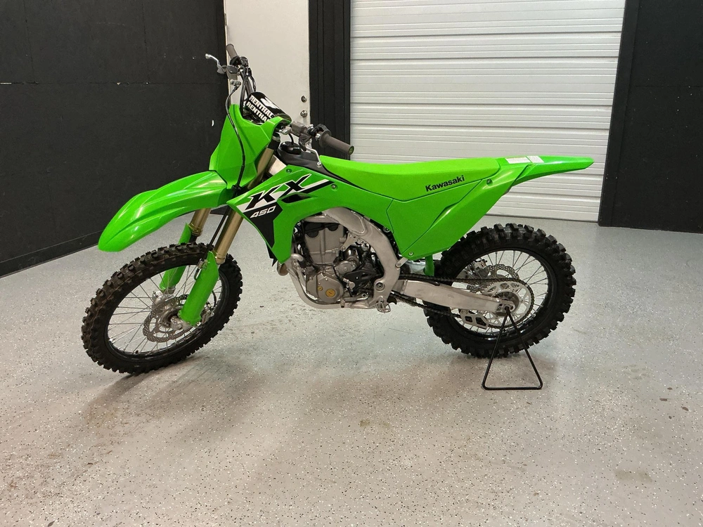 2024 Kawasaki Kx 450 alt