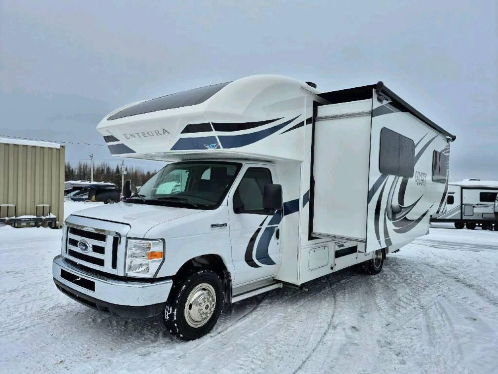 Entegra Coach Odyssey 24b 2020 alt