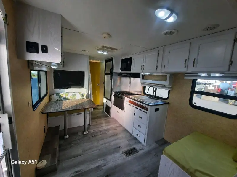 2012 Prime Time Avenger 26BH thumbnail 12