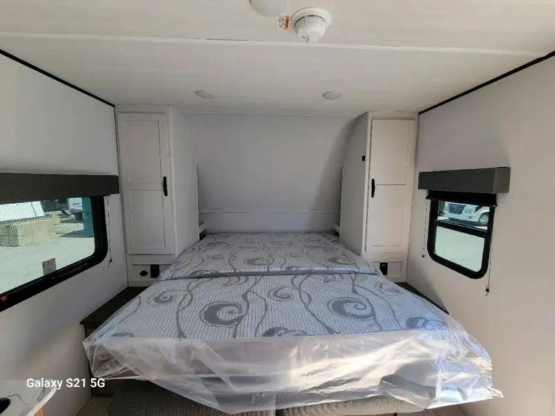 2025 Keystone RV Passport 214BH thumbnail 17