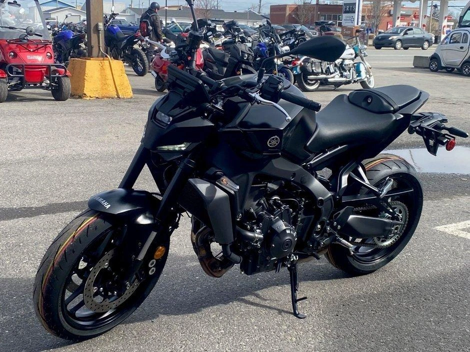Yamaha Mt-09 Rabais De 2,200$ Certaines Conditions S'appliquent 2025 alt
