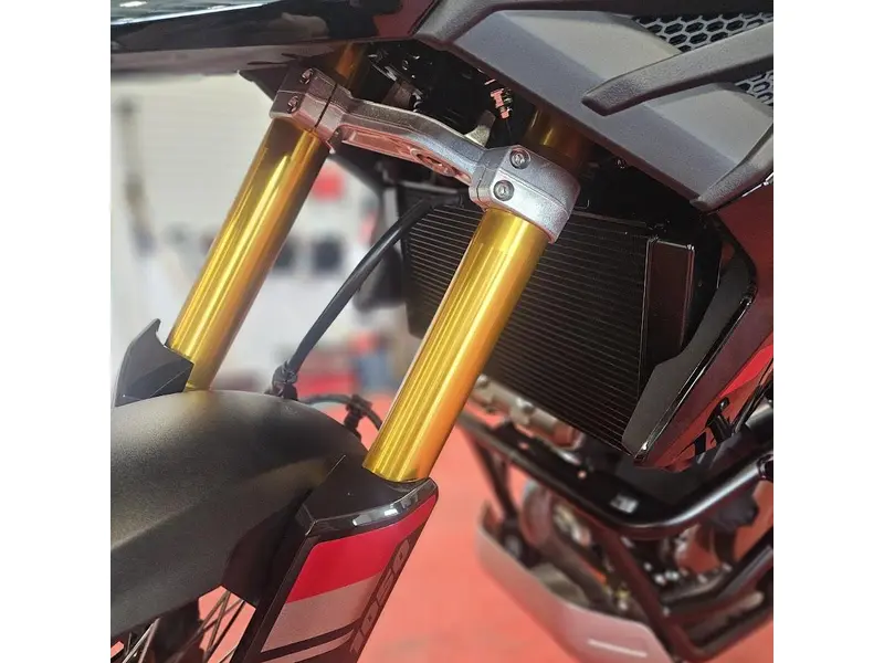 2026 Suzuki V-STROM 1050DE thumbnail 9