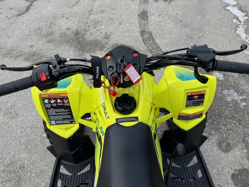 Polaris OUTLAW 110 LIME SQUEEZE 2026