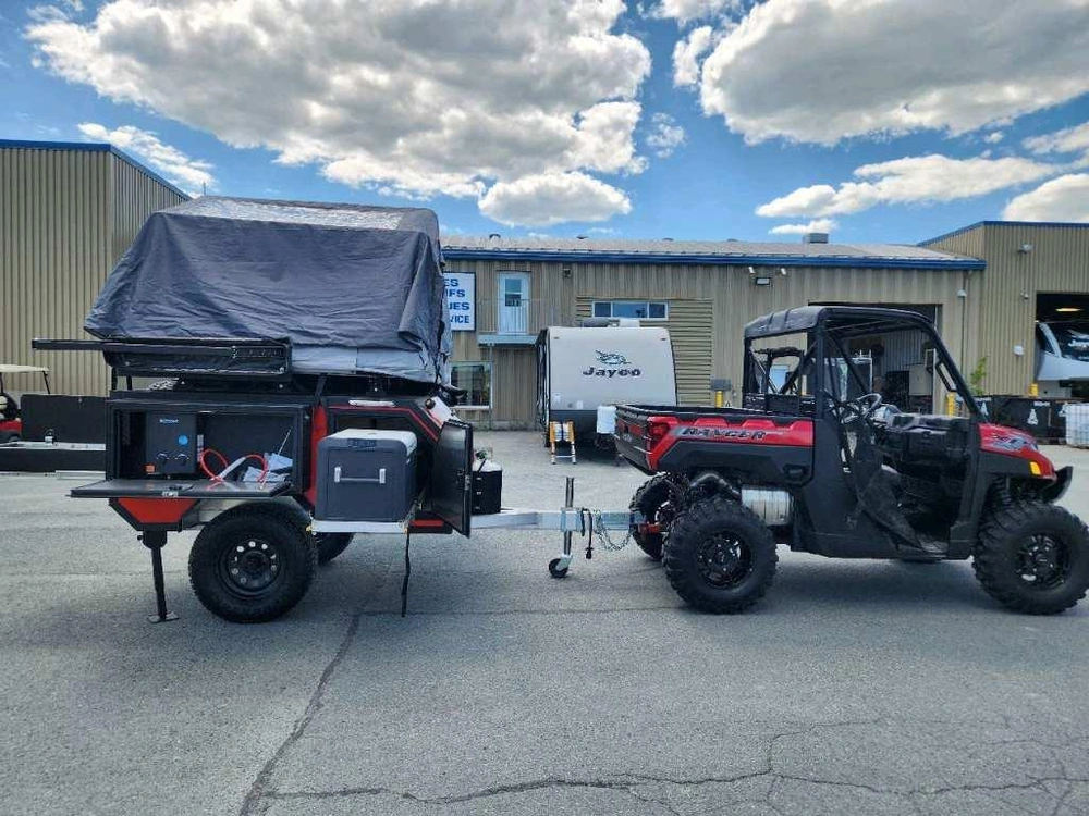 Alcom Off Road Spur Overlanding Jeep 2023 alt