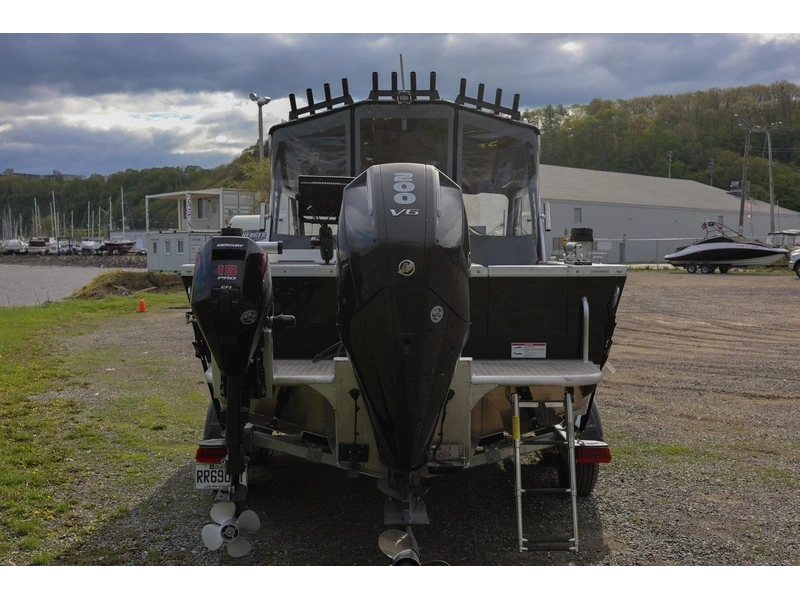 2025 Thunder Jet Luxor 200 alt