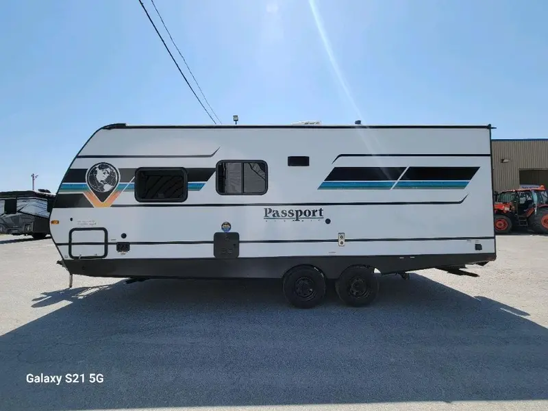 2025 Keystone RV Passport 214BH thumbnail 10