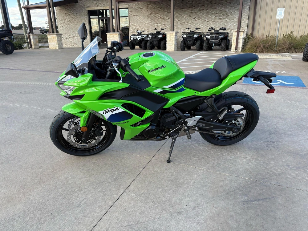 2026 Kawasaki Ninja® 650 Abs Abs alt