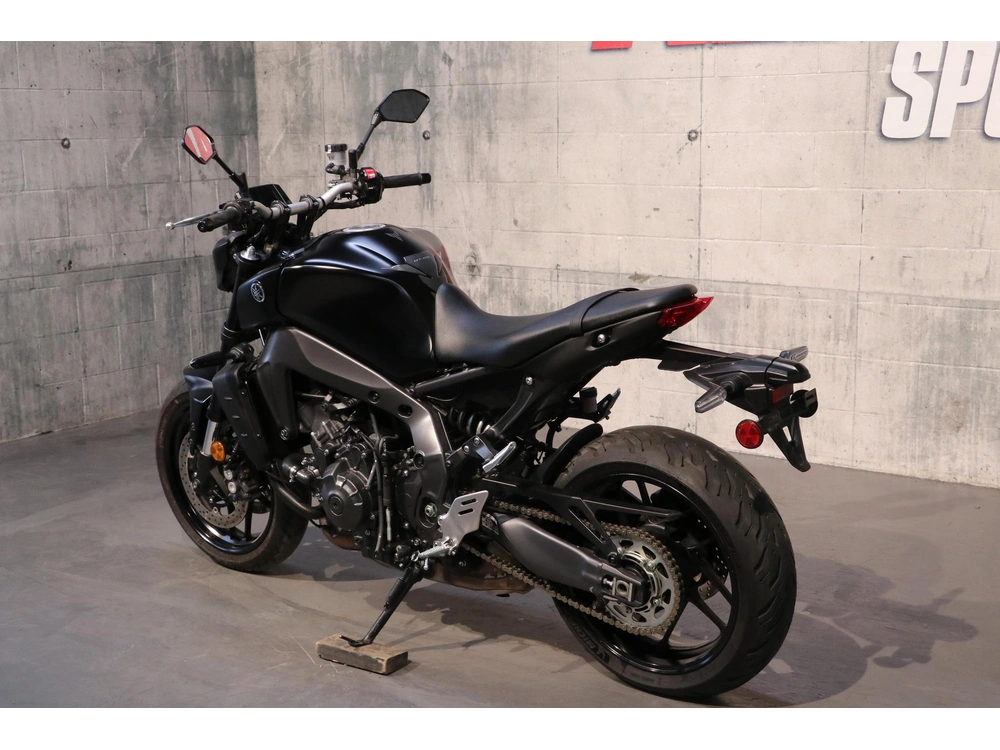 2021 Yamaha Mt-09 alt