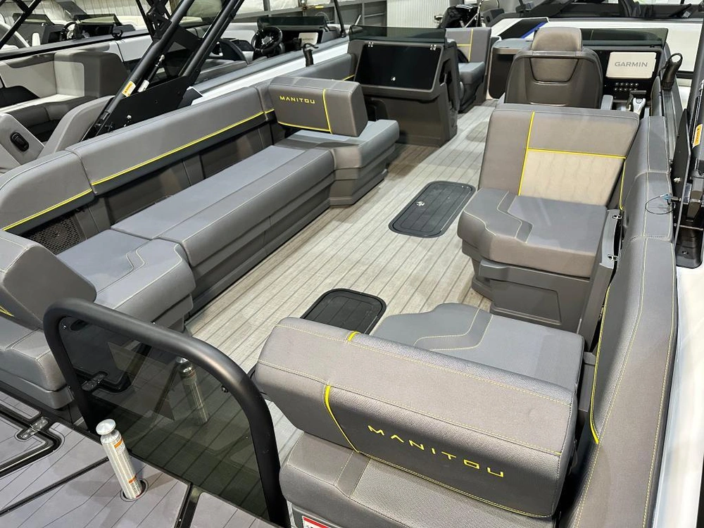 Manitou 22 Explore Switchback 2025 alt