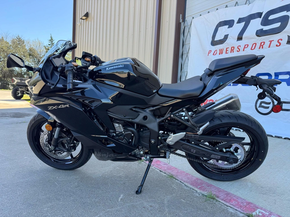 2026 Kawasaki Ninja® Zx™-4r Abs Abs alt