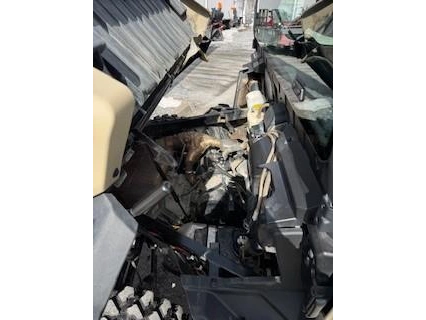 Bombardier Defender Hd10 Cab Ltd 2023 alt