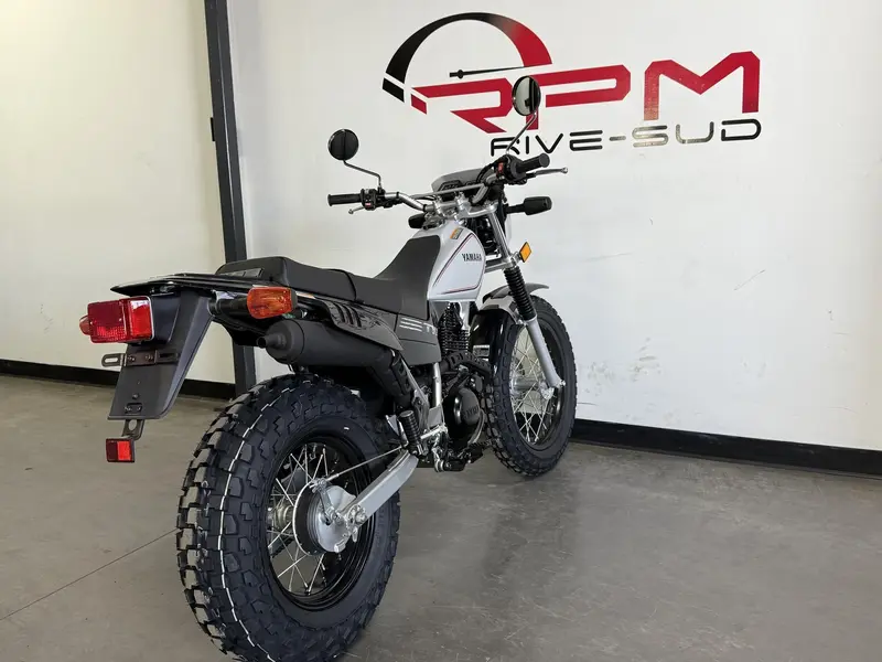 Yamaha TW200 *À partir de 3.99%💳 2026