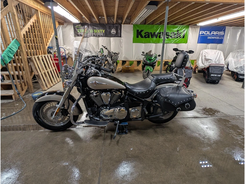 2011 Kawasaki Vulcan 900 Classic Lt alt