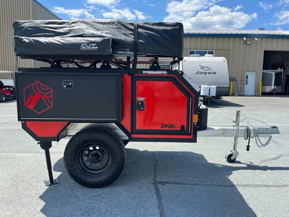 Alcom Off Road Spur Overlanding Jeep 2023 alt