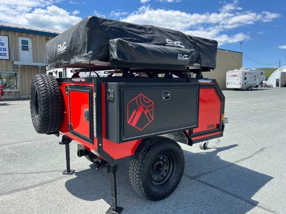 Alcom Off Road Spur Overlanding Jeep 2023 alt