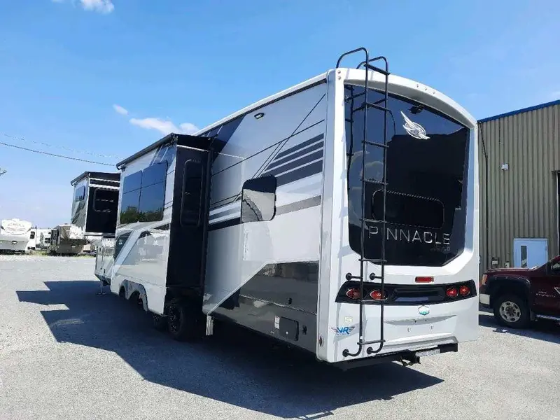 2026 Jayco Pinnacle 38FBRK thumbnail 8