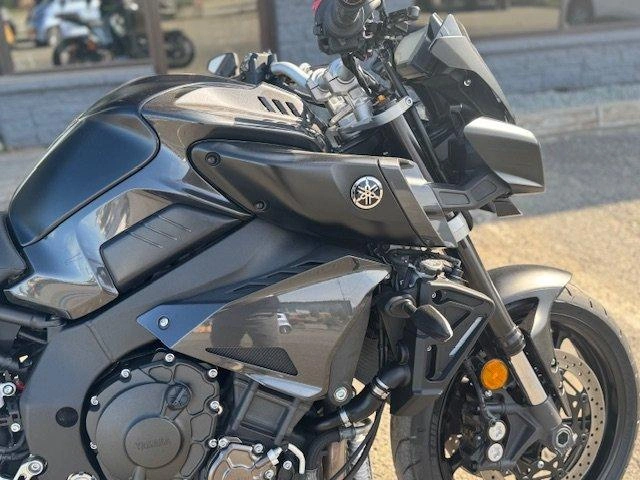 Yamaha Fz10 13,695 Km Seulement 2017 alt