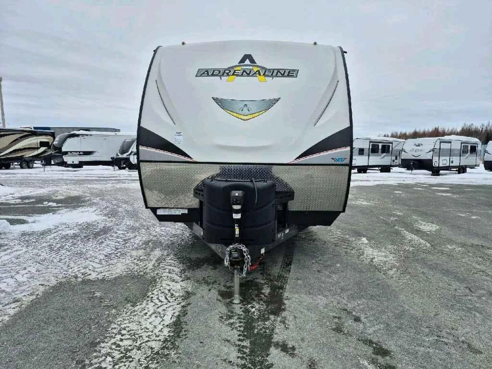Coachmen Adrenaline 27lt 2021 alt