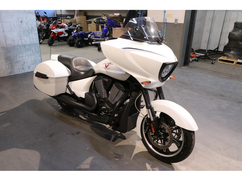 2016 Victory Motorcycles Cross Country V16db36nya alt
