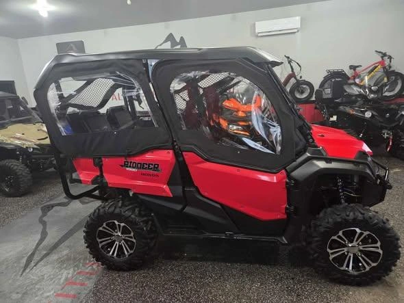 Honda Pioneer 1000-5s 2017 alt