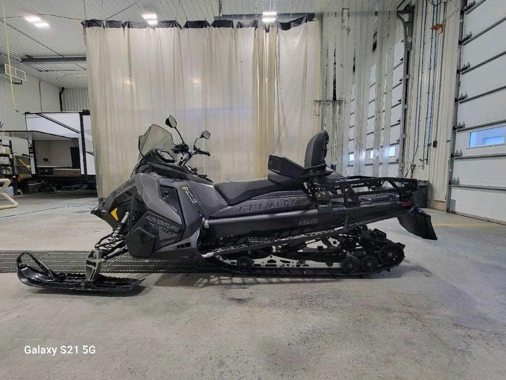 Polaris Titan 650 Adventure 155 1.8 2025 alt