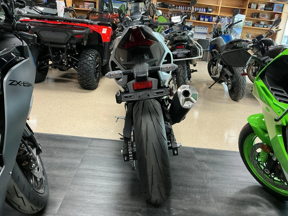 2024 Kawasaki Ninja�� 7 Hybrid Abs Hybrid Abs alt