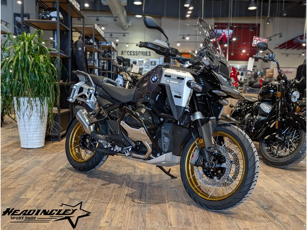 2026 BMW R 1300 GS Adventure // Black Storm Metallic 