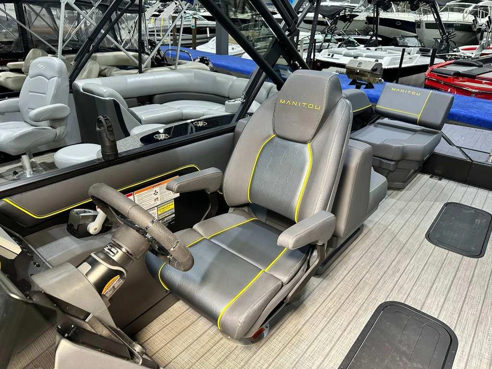 Manitou 22 Explore Switchback 2025 alt