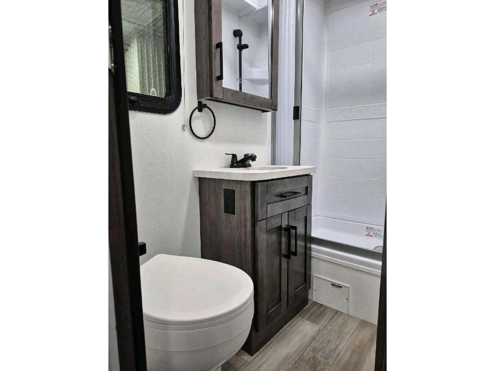 Jayco Redhawk 24b 2026 alt