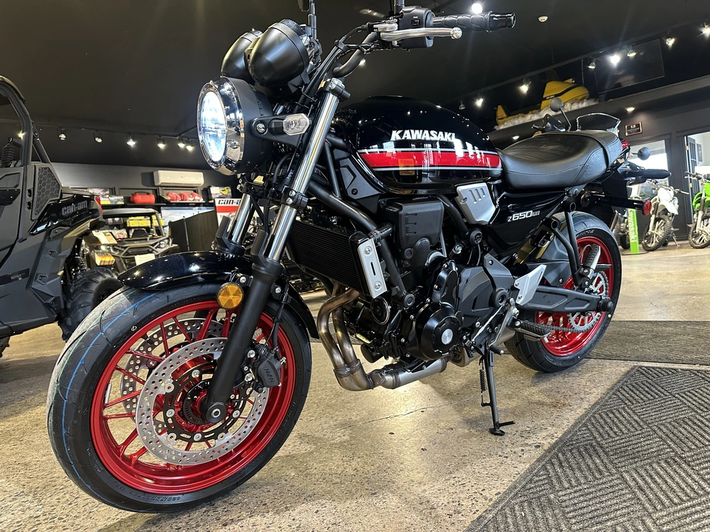 2026 Kawasaki Z650rs alt