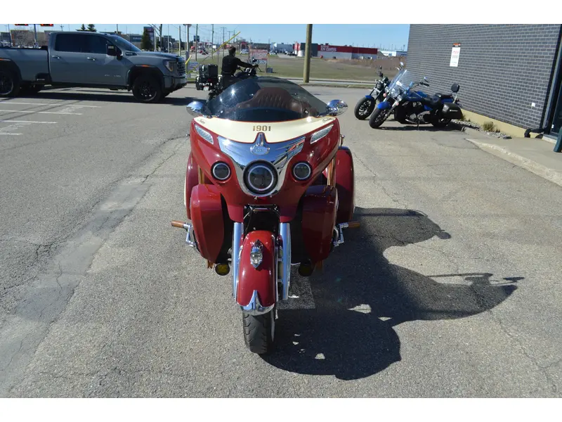 Indian Motorcycle ROAD MASTER 2016